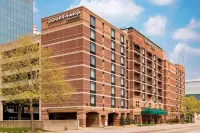 Courtyard Louisville Downtown Hotels near LG&E and KU Energy LLC