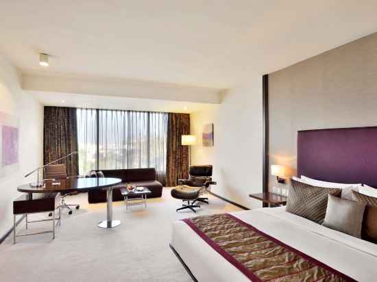 Radisson Blu Plaza Hotel Hyderabad Banjara Hills Rooms