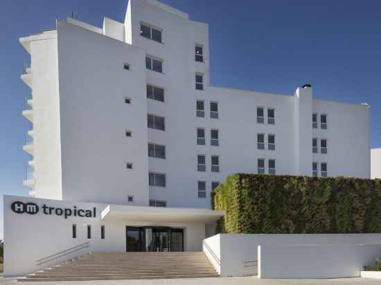 HM Tropical Hotel Exterior