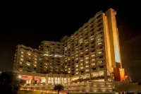 Okinawa Grand Mer Resort Hoteles cerca de White Beach