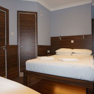 Triple Room Crestfield Hotel Promo Code