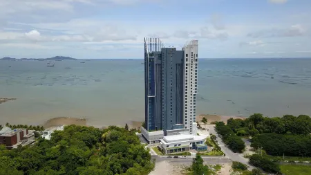 S Sriracha Hotel & Residence