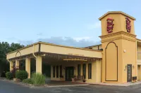 Red Roof Inn Ardmore Hotels near Ardmore Public Library