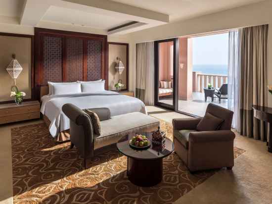 Shangri-La Al Husn Resort and Spa Rooms