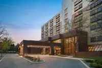 DoubleTree by Hilton St. Paul East Hotels near Xcel Energy Center