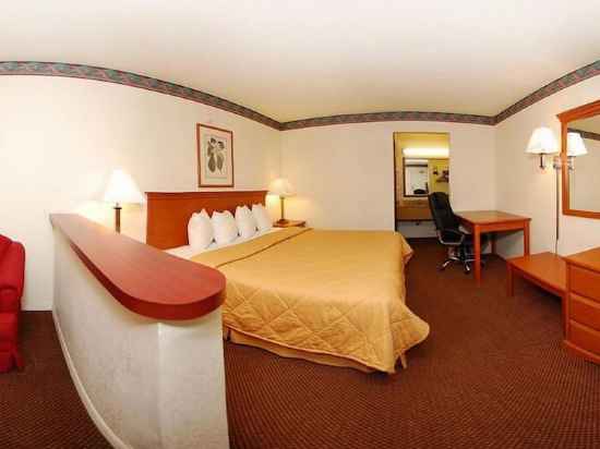 Quality Inn & Suites Mt Dora North Rooms