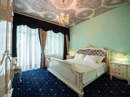 Jmr Royal Rooms