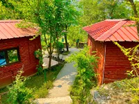 Himalayan Comforts Hotels near Clean water