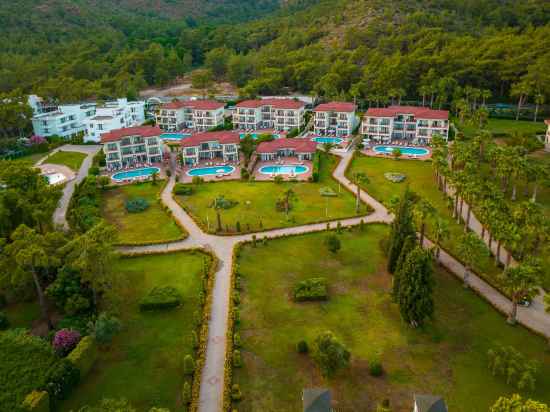 Fortezza Beach Resort Hotel Exterior