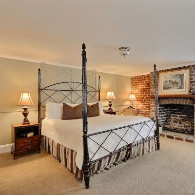 Traditional Room The Presidents' Quarters Inn Promo Code