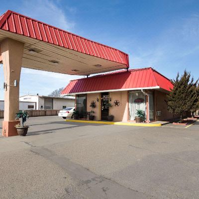 2 Queen Beds, Accessible Room, Non-Smoking Econo Lodge Dalhart Hwy 54 - Hwy 287 Promo Code