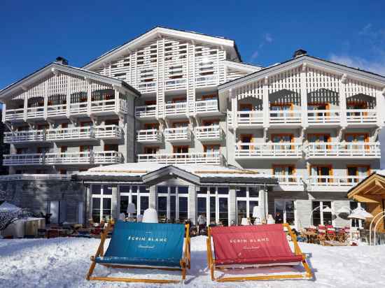 Ecrin Blanc Resort Courchevel - Aquapark Hotel Exterior