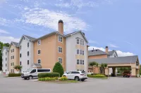 Hampton Inn & Suites Newport News-Airport (Oyster Point Area)