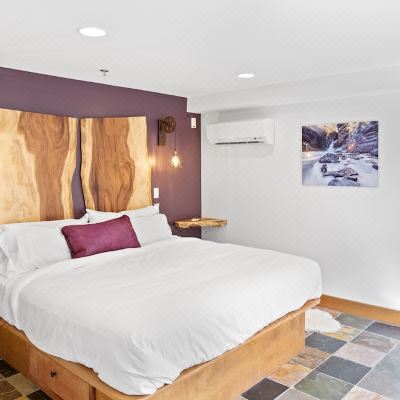 Standard King Room-Ground Floor The Horton Hotel and Rooftop Lounge Promo Code