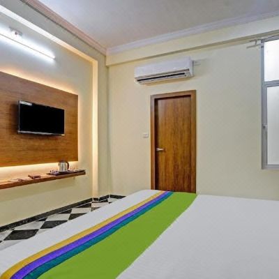 Deluxe Room Treebo Trend Vishvam Residency Promo Code