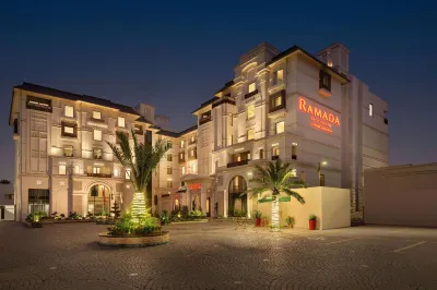 Ramada by Wyndham Lahore Gulberg II Hotels near Jamia Masjid Nimrah جامعہ مسجد نمرہ Gulshan-e-Ravi