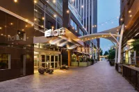 Aloft Greenville Downtown Hotels near Flying Rabbit Adventures