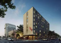 The Revolution Hotel Hotels near Northeastern University