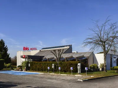 Ibis Saintes Hotels in Saintes