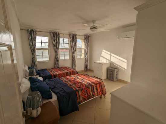 1 Bed Apt Opp Sea, windsurfing, Surf Clubs! Rooms