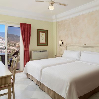 Suite with Mountain View Hotel Las Aguilas Promo Code