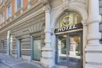 B&B Hotel Trieste Hoteles cerca de Civico Museo della Civilta Istriana Fiumana e Dalmata