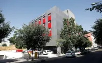 Travelodge Madrid Metropolitano Hotels near Las Rosas Capri Park