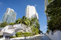 DoubleTree Resort & Spa by Hilton Hotel Ocean Point - North Miami Beach