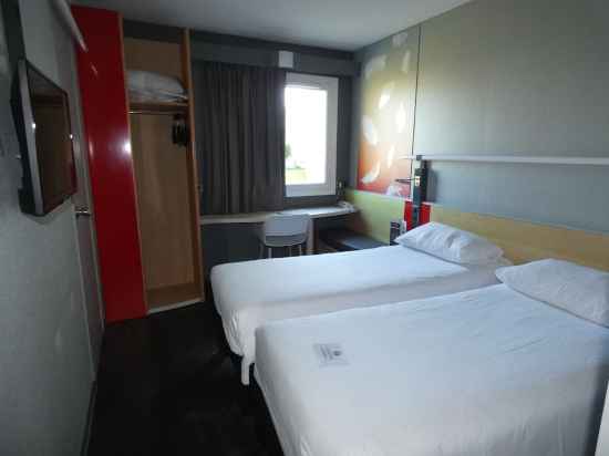 Ibis Saintes Rooms