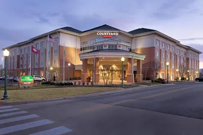 Courtyard Fort Smith Downtown Hotels near Kohl's