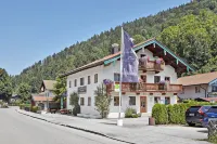 Hotel Alte Säge Ruhpolding GbR Harry Häußer & Stefanie Häußer-Wehr Hotels in der Nähe von Traunstein Klinikum