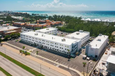 Governors Village Seven Mile Beach Corridor Hotels near Smith's Barcadere