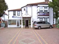 Skylark Guest House Hotels near Heathrow Airport