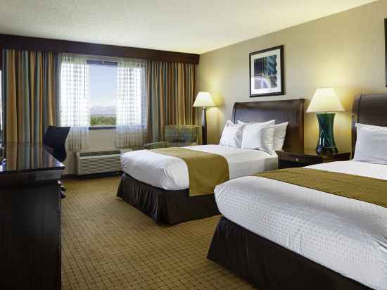 DoubleTree by Hilton Hotel Denver Rooms