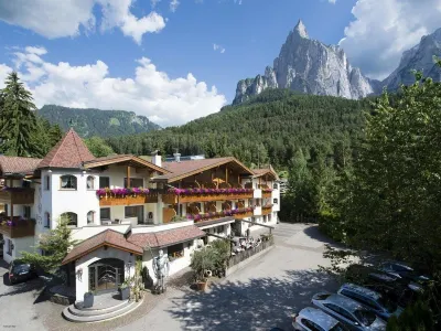 Sensoria Dolomites Hotels in Fie