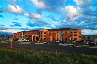 Courtyard Medford Airport Hotels near Albertsons