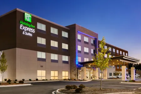 Holiday Inn Express & Suites Salisbury