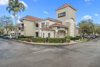 Extended Stay America Suites - Miami - Airport - Blue Lagoon Hotels in Coral Terrace