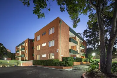 APX Parramatta Hotels near Bombala St Reserve