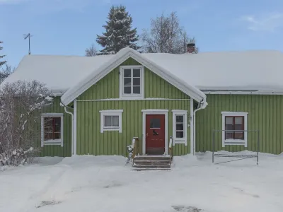 Palokärki Hotels near Lapinlahden kirkko