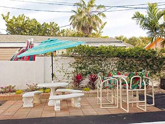 Coco Sands Beachside Cottages Hotel Exterior