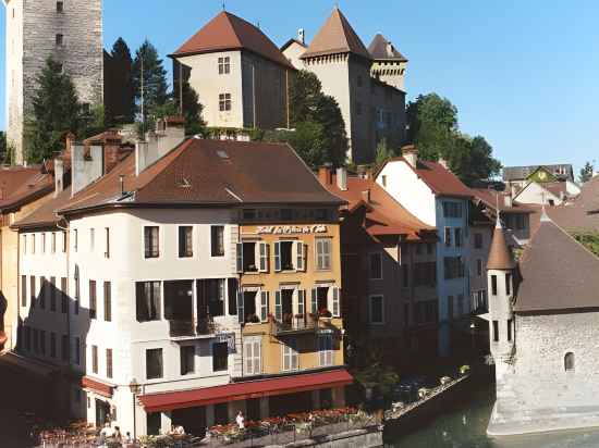 Hôtel du Palais de l'Isle Hotel Exterior