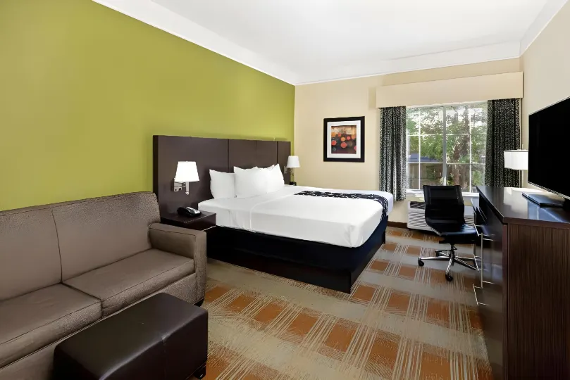 La Quinta Inn & Suites by Wyndham Atlanta South - Newnan