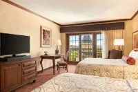 Chateau on the Lake Resort Spa and Convention Center Hotels in Branson