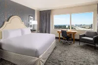 Hilton Dallas Lincoln Centre Hotels near Dallas Baptist University