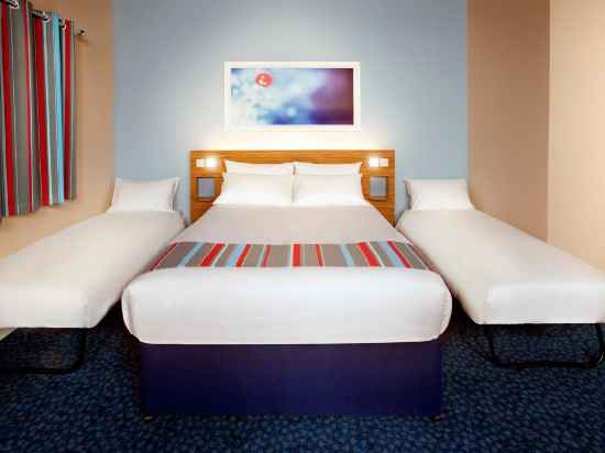 Travelodge Dunfermline Rooms