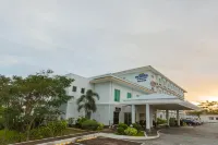 Microtel by Wyndham South Forbes Near Nuvali Hotels near Dita Rotonda