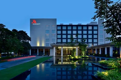 Indore Marriott Hotel Hotels near World Cup Square / Pipliyahana Square