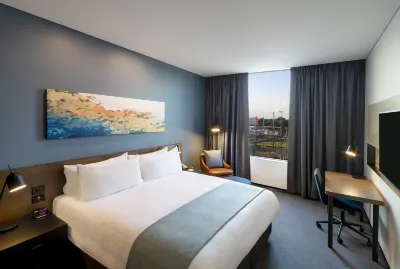 Holiday Inn Sydney St Marys Hotels near Kevin Maley Park