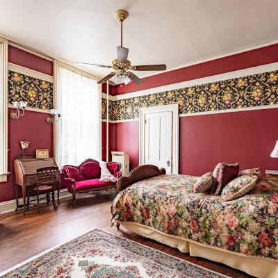 Deluxe Queen Suite with Private Bathroom Vrooman Mansion B&B Promo Code